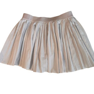 Girls White pleated Skirt with knit shorts underneath - Size 14-16